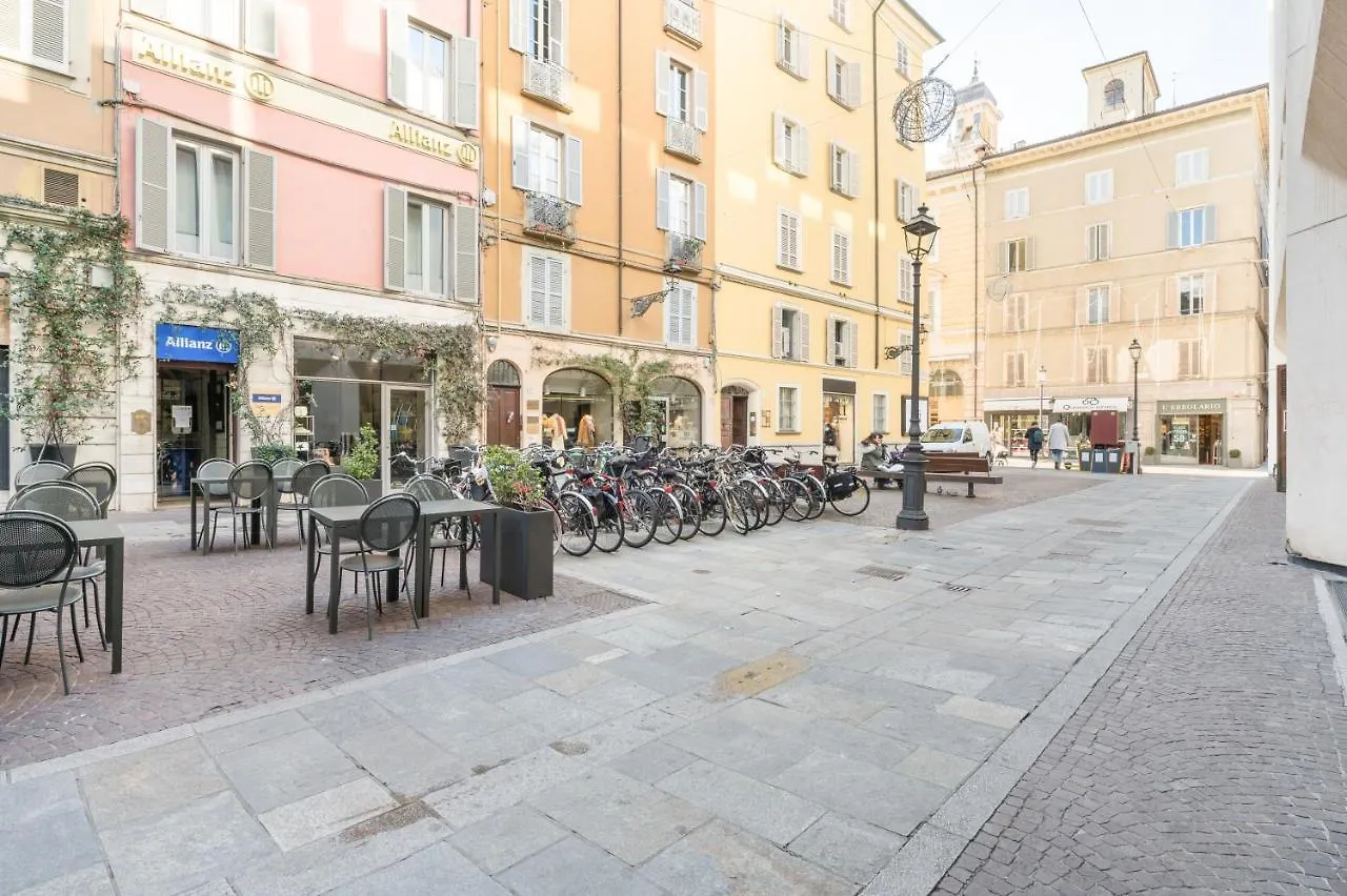 Raffinato Apt Vicino A Piazza Garibaldi X5 Italy